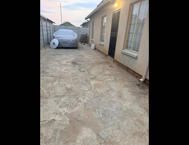 3 BEDROOM HOUSE FOR SALE IN SKY CITY